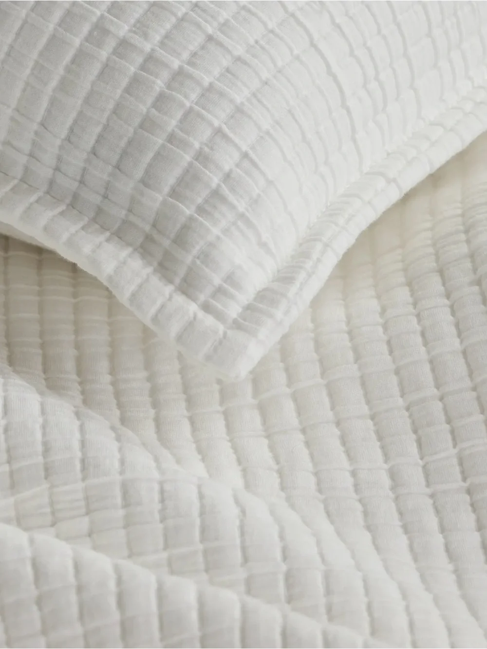 Quince Organic Ribbed Cotton Coverlet - King/Cali King - Color: White